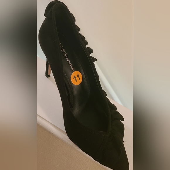 BCBGeneration Suede Pointed Toe Heel with Ruffle - Picture 2 of 3